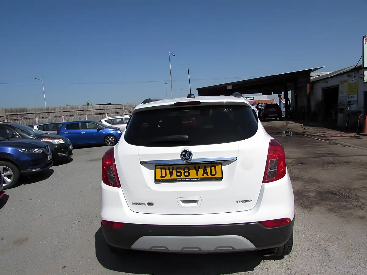 Used 2018 Vauxhall Mokka X Elite Nav White - Interior and Exterior details 6