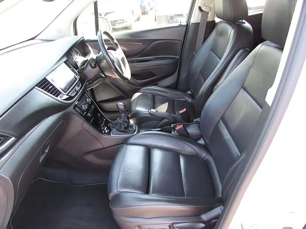 Used 2018 Vauxhall Mokka X Elite Nav White - Interior and Exterior details 9