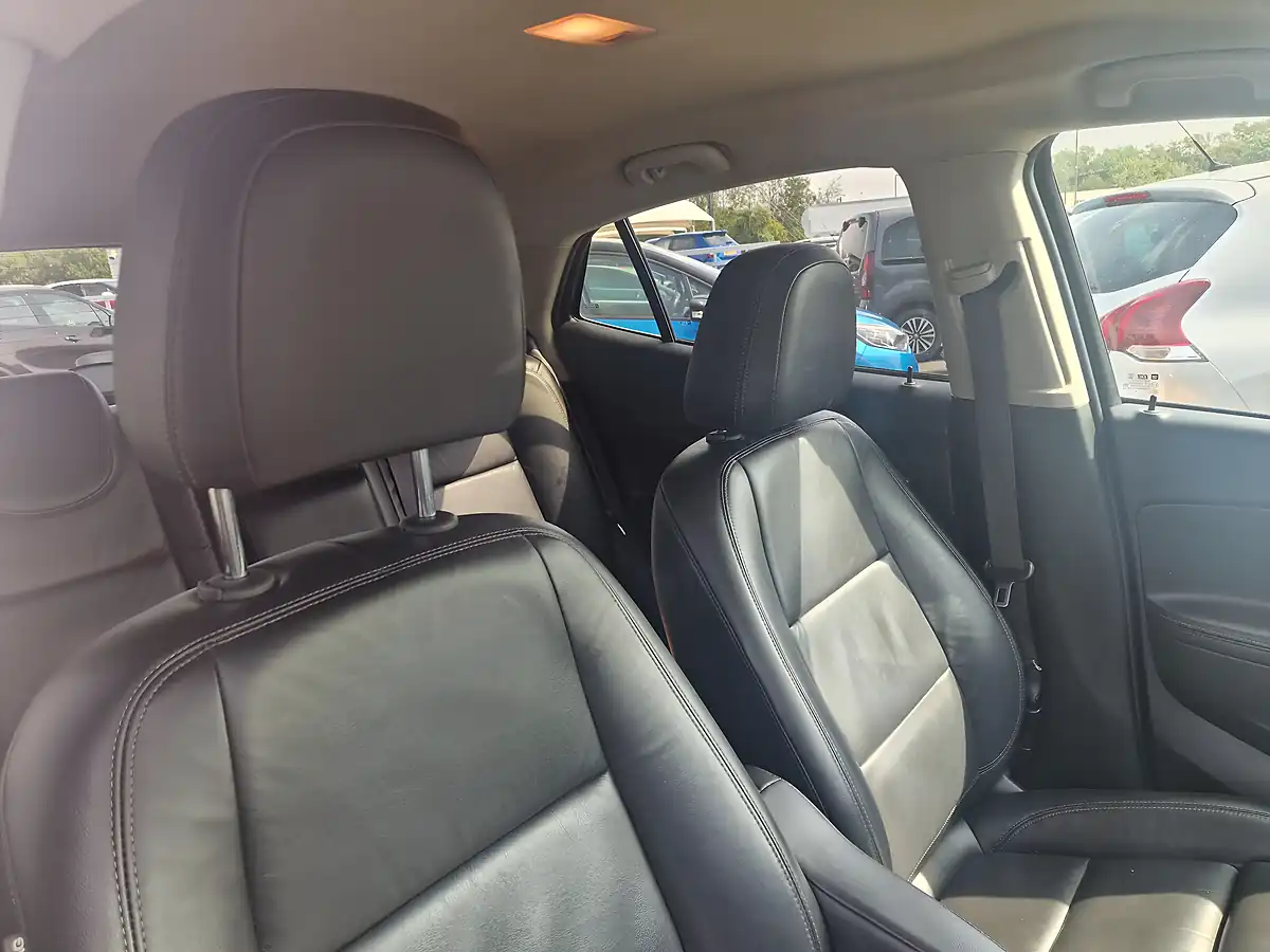 Used 2018 Vauxhall Mokka X Elite Orange - Interior and Exterior details 6
