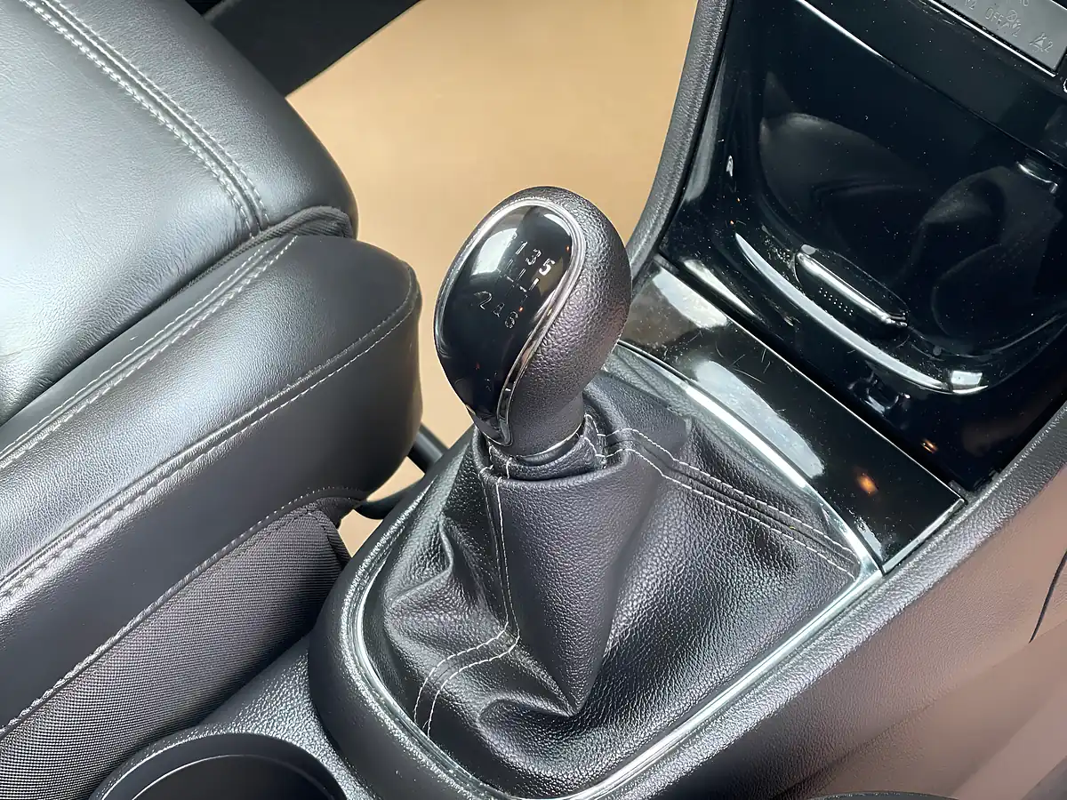 Used 2018 Vauxhall Mokka X Elite Red - Interior and Exterior details 14