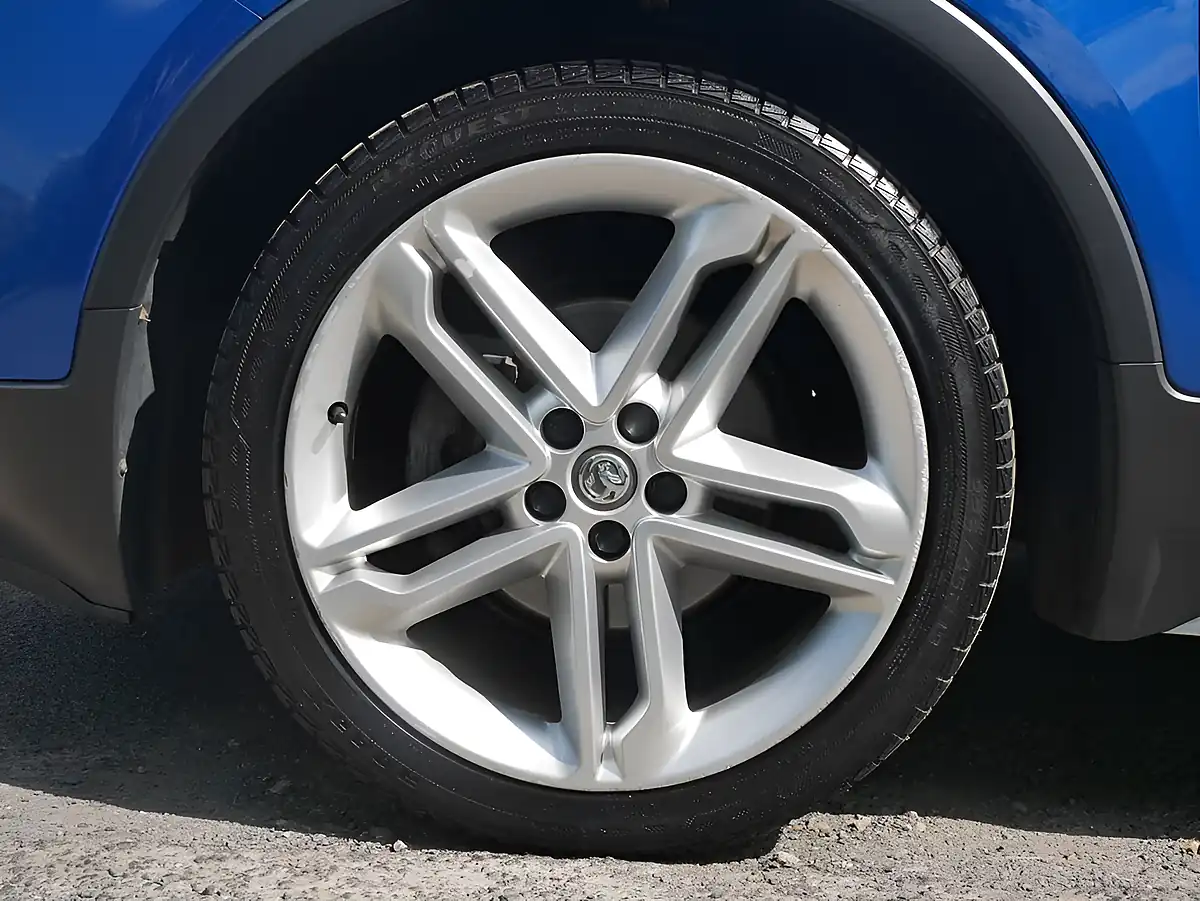 Used 2018 Vauxhall Mokka X Ultimate Blue - Interior and Exterior details 13