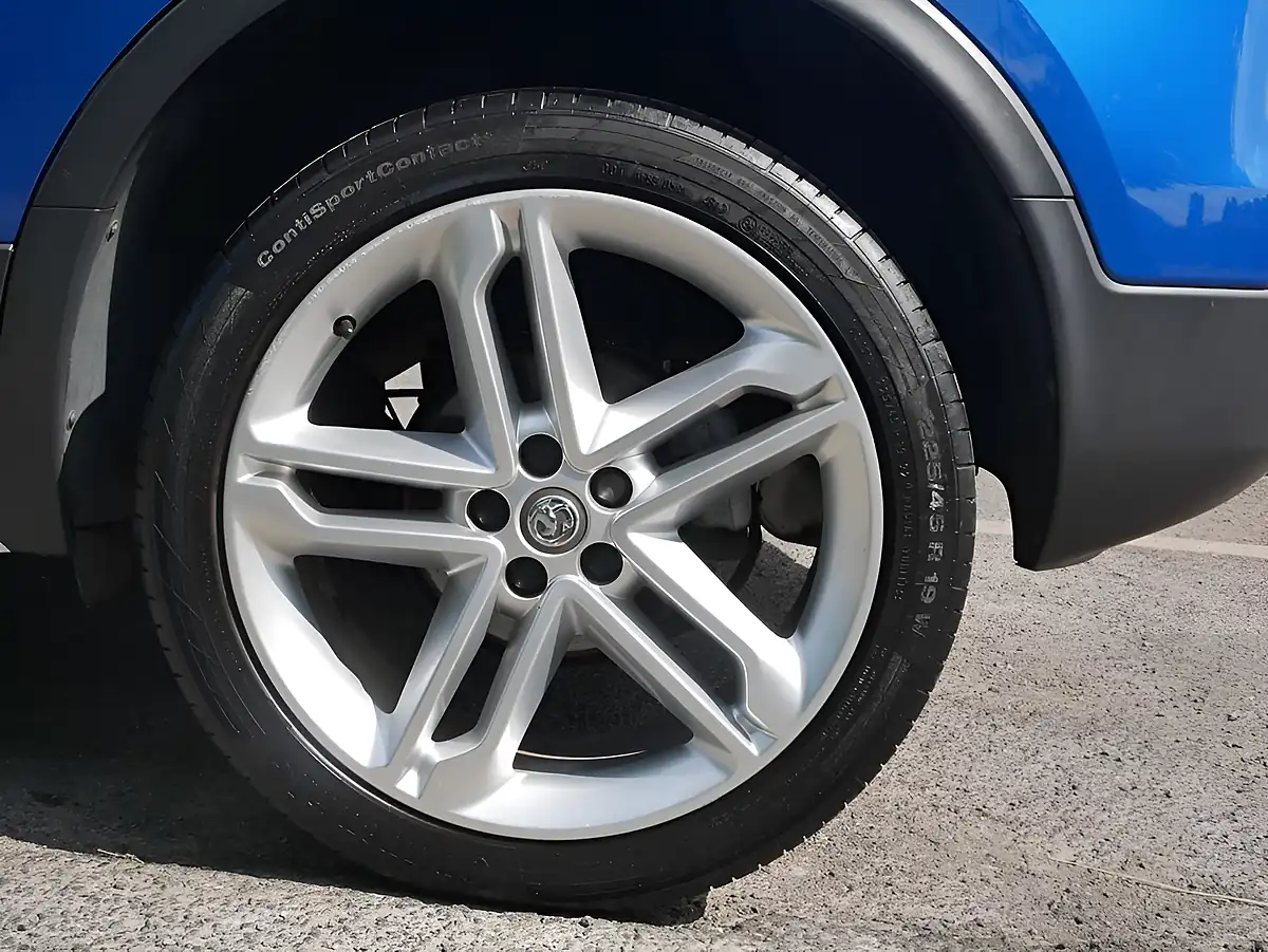 Used 2018 Vauxhall Mokka X Ultimate Blue - Interior and Exterior details 14