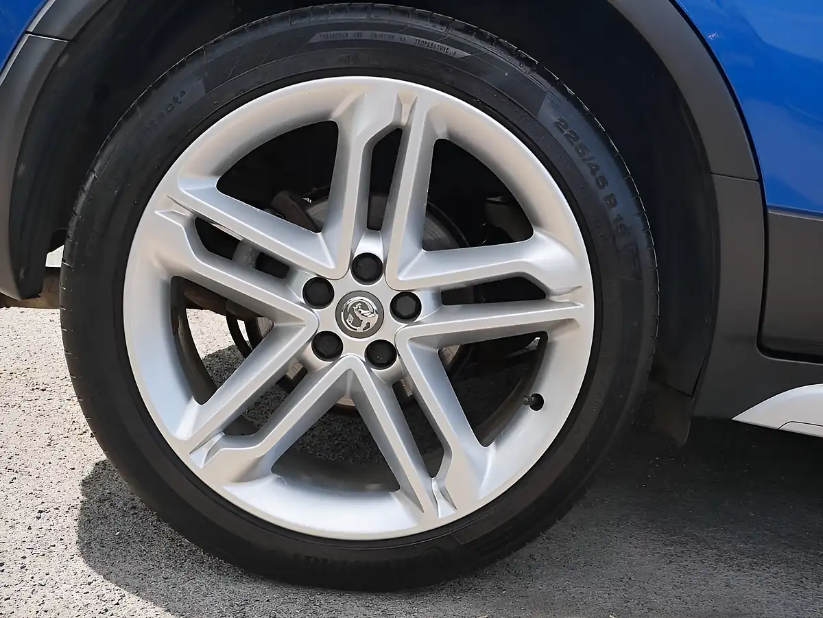 Used 2018 Vauxhall Mokka X Ultimate Blue - Interior and Exterior details 15