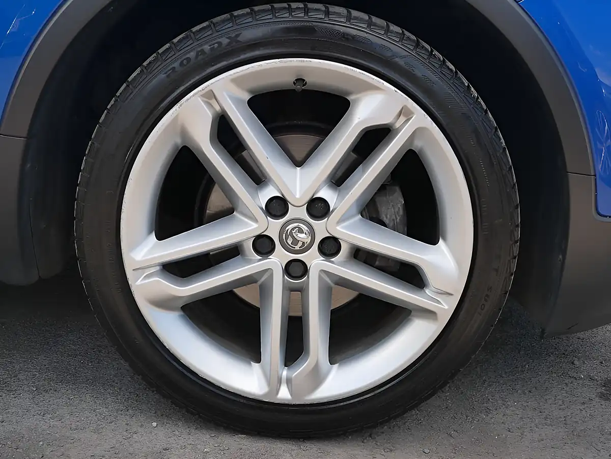 Used 2018 Vauxhall Mokka X Ultimate Blue - Interior and Exterior details 16