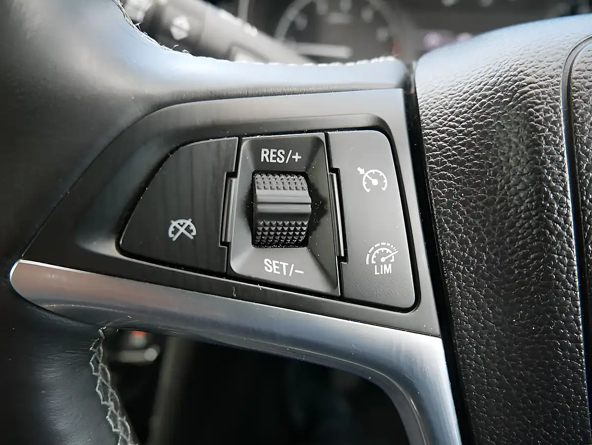 Used 2018 Vauxhall Mokka X Ultimate Blue - Interior and Exterior details 19