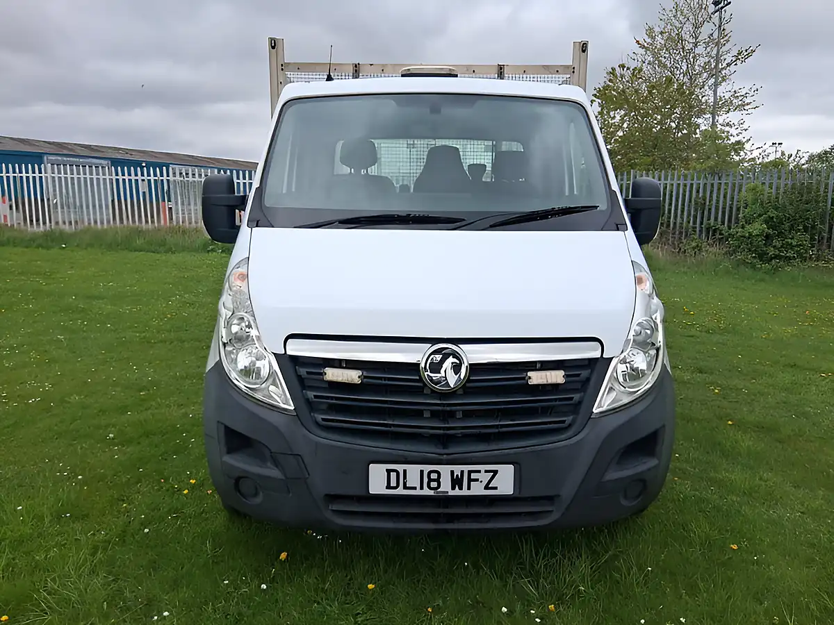 Used 2018 Vauxhall Movano 3500 Caged Tipper White - Interior and Exterior details 10