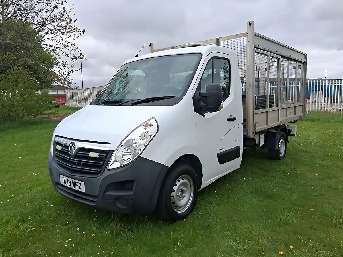 Used 2018 Vauxhall Movano 3500 Caged Tipper White - Interior and Exterior details 3