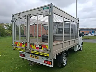 Used 2018 Vauxhall Movano 3500 Caged Tipper White - Interior and Exterior details 7