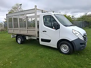 Used 2018 Vauxhall Movano 3500 Caged Tipper White - Interior and Exterior details 9