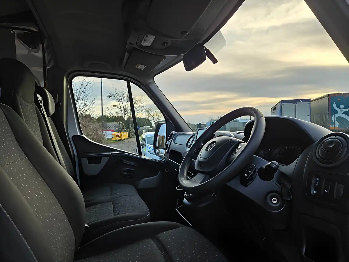 Used 2018 Vauxhall Movano 3500 Panel Van L2 H2 White - Interior and Exterior details 12