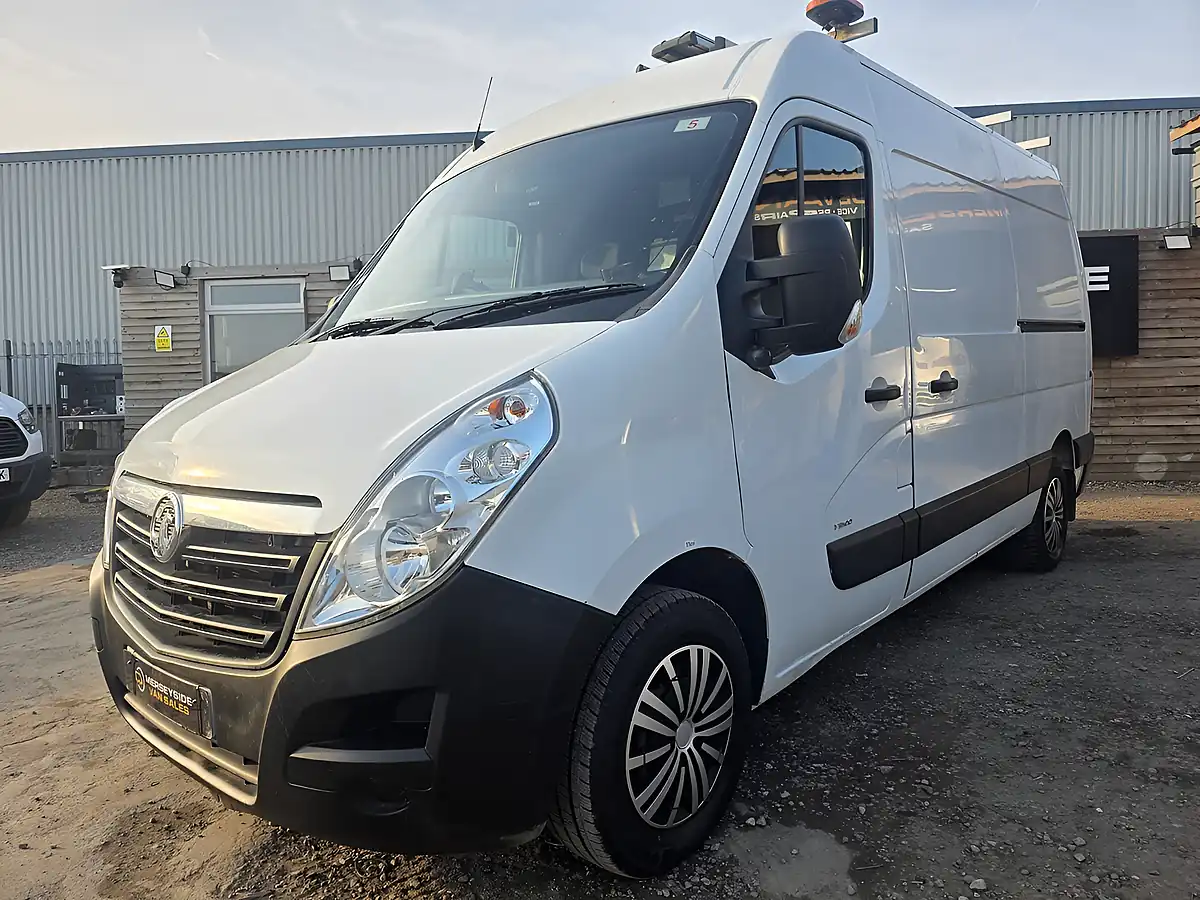Used 2018 Vauxhall Movano 3500 Panel Van L2 H2 White - Interior and Exterior details 4