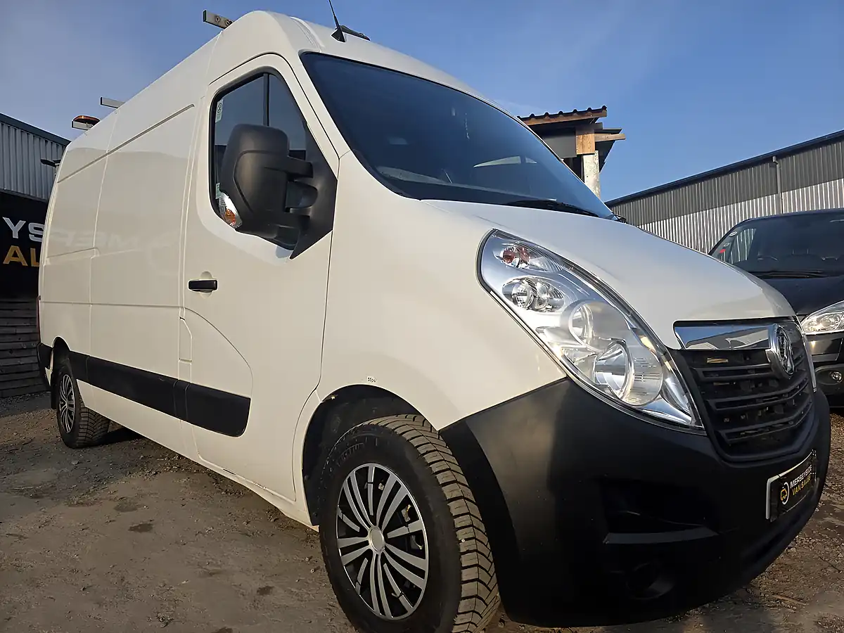 Used 2018 Vauxhall Movano 3500 Panel Van L2 H2 White - Interior and Exterior details 7