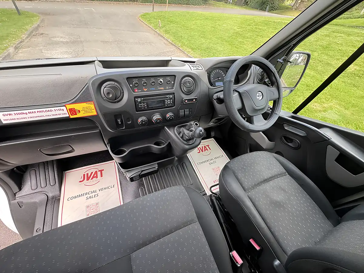 Used 2018 Vauxhall Movano Chassis Cab White - Interior and Exterior details 16