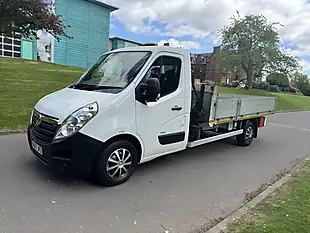 Used 2018 Vauxhall Movano Chassis Cab White - Interior and Exterior details 4