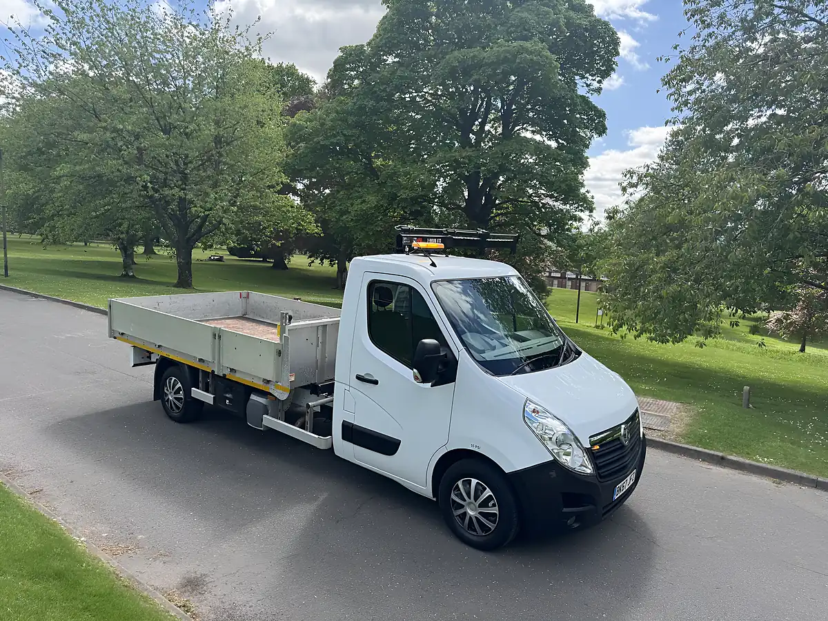 Used 2018 Vauxhall Movano Chassis Cab White - Interior and Exterior details 7
