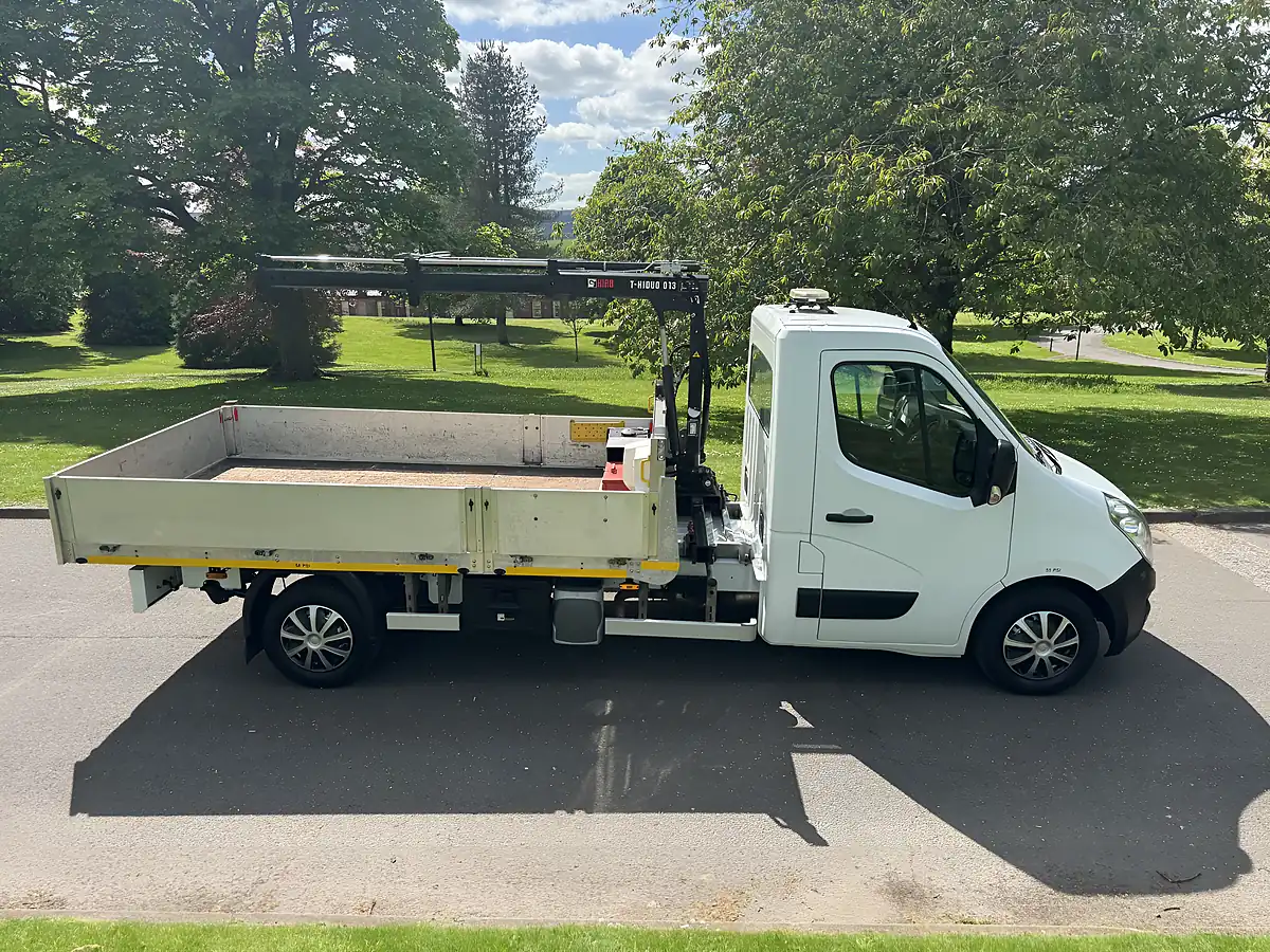 Used 2018 Vauxhall Movano Chassis Cab White - Interior and Exterior details 8