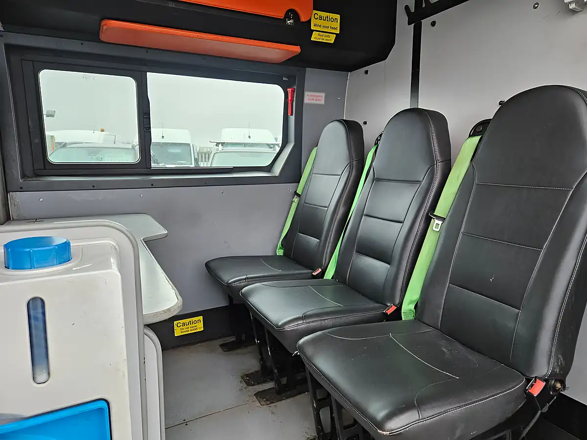 Used 2018 Vauxhall Movano F3500 Mwb Mess Unit White - Interior and Exterior details 10