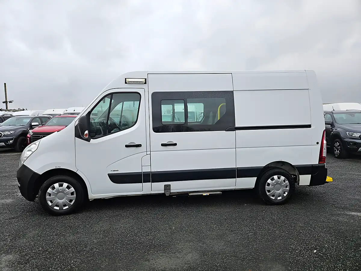 Used 2018 Vauxhall Movano F3500 Mwb Mess Unit White - Interior and Exterior details 5