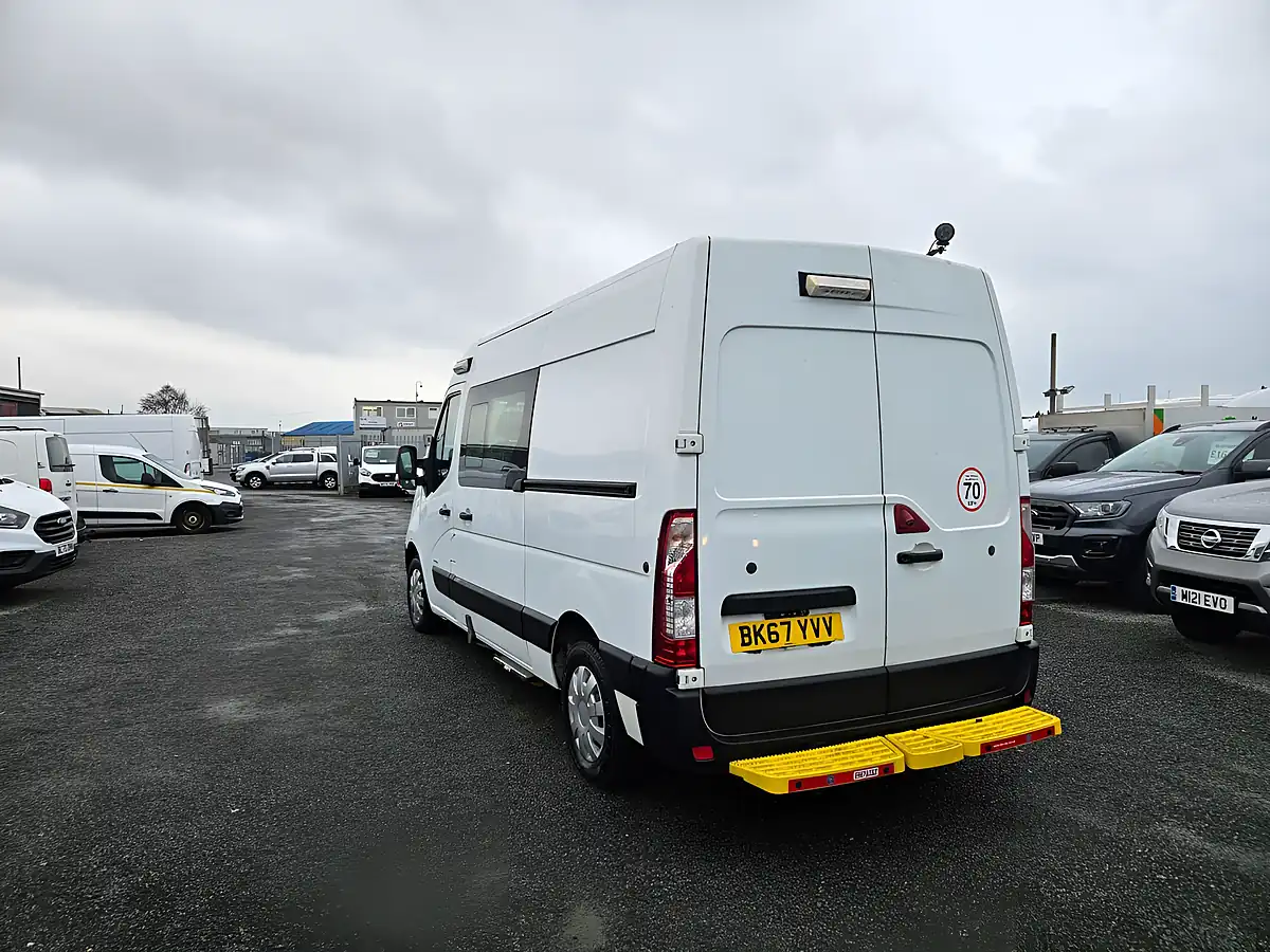 Used 2018 Vauxhall Movano F3500 Mwb Mess Unit White - Interior and Exterior details 6