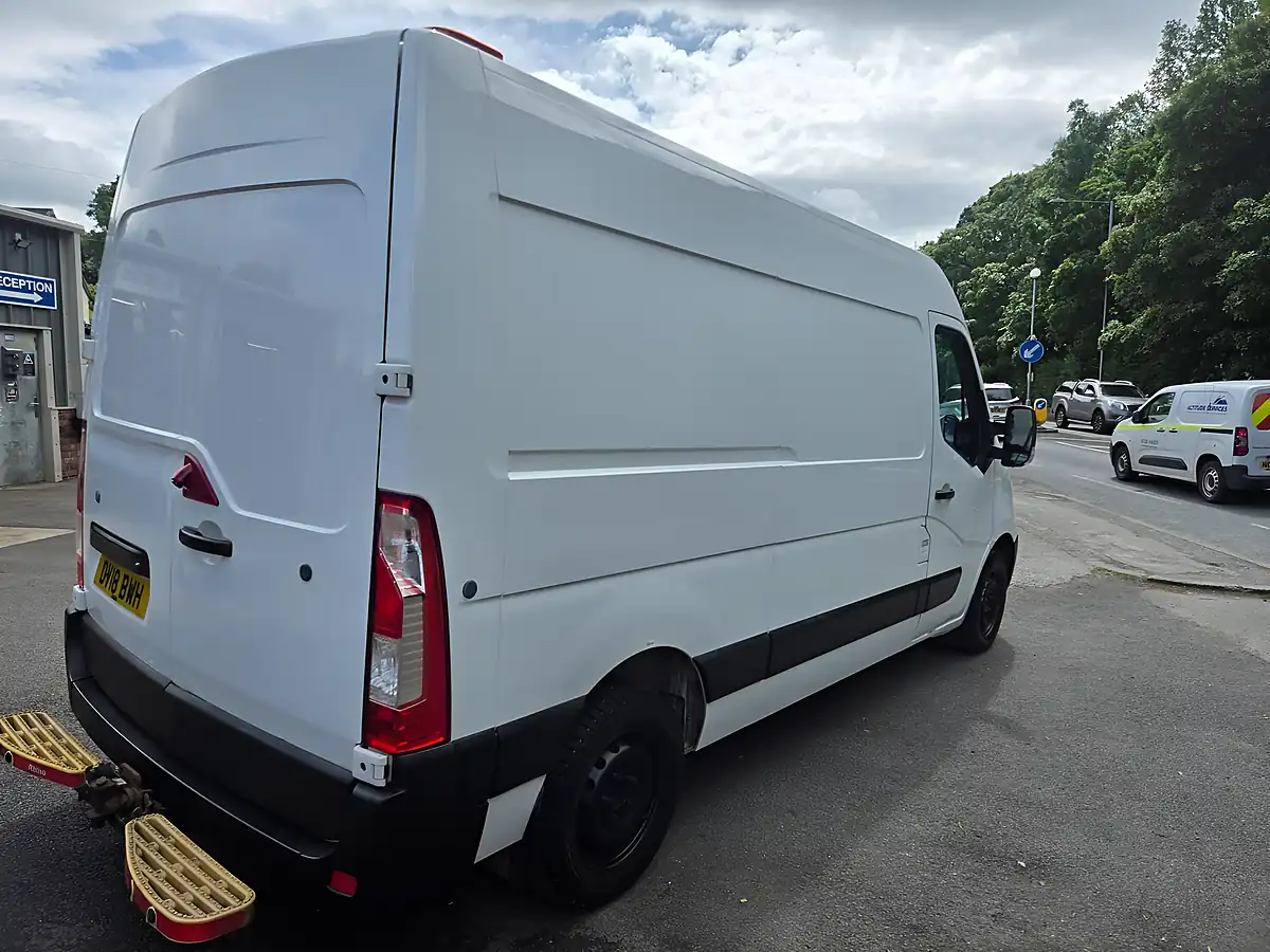 Used 2018 Vauxhall Movano H2 Van White - Interior and Exterior details 12