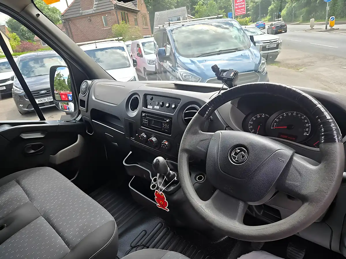 Used 2018 Vauxhall Movano H2 Van White - Interior and Exterior details 16