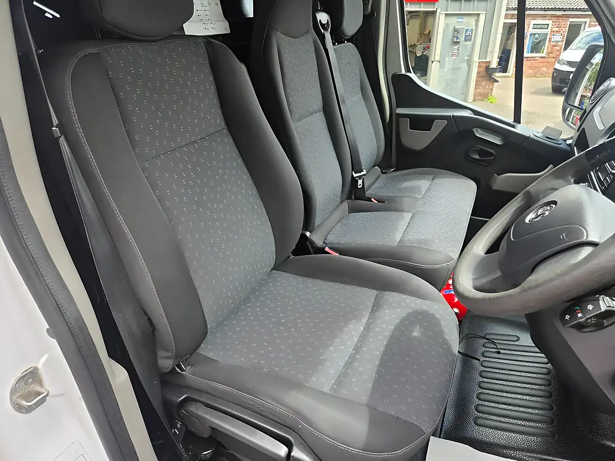 Used 2018 Vauxhall Movano H2 Van White - Interior and Exterior details 18