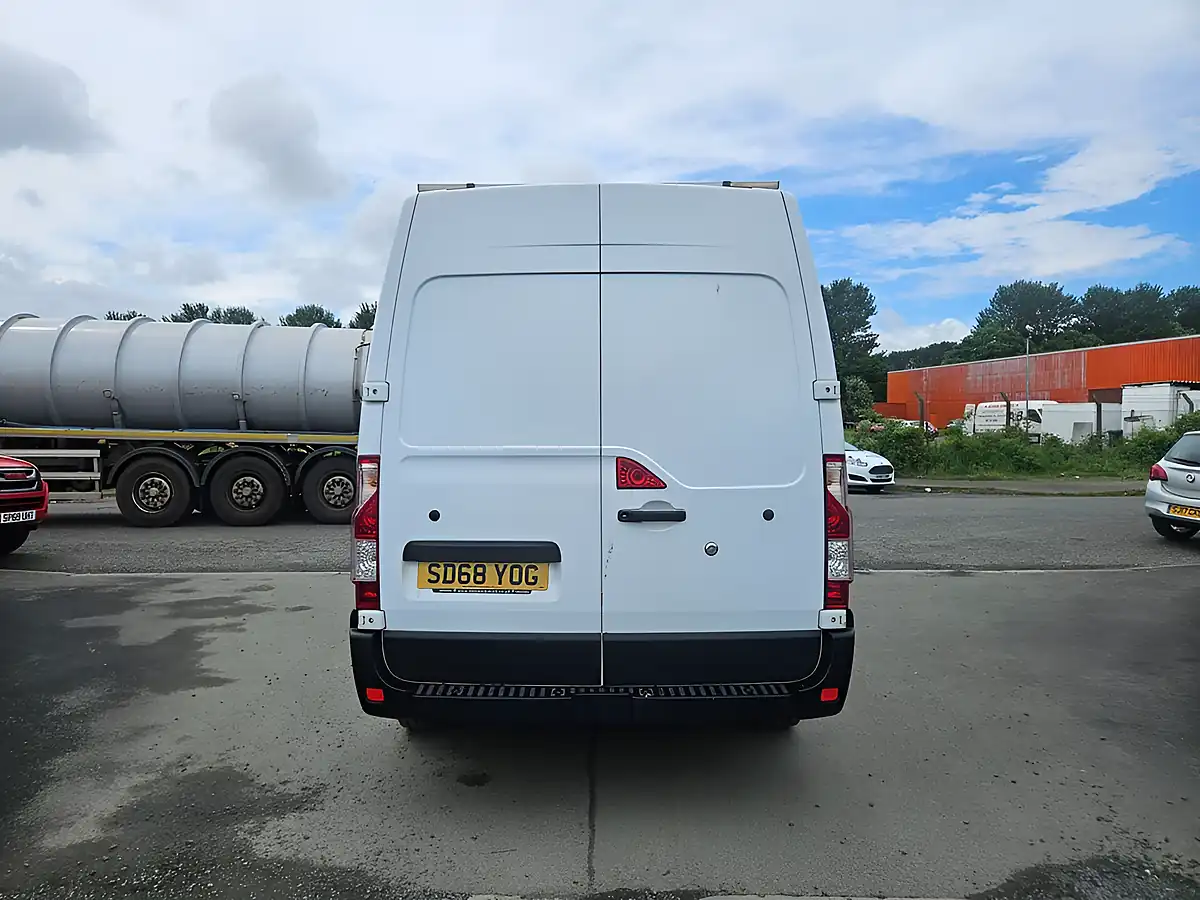 Used 2018 Vauxhall Movano L2H2 F3500 White - Interior and Exterior details 7