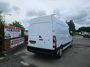 Used 2018 Vauxhall Movano L2H2 F3500 White - Interior and Exterior details 8