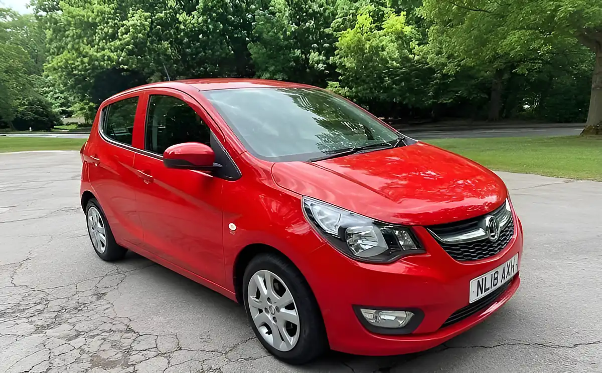 Used 2018 Vauxhall Viva Se Red - Interior and Exterior details 4