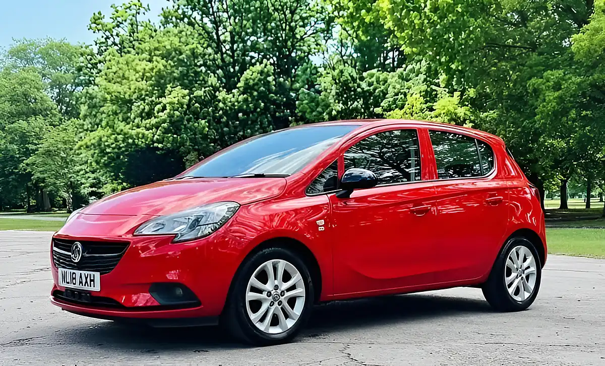 Used 2018 Vauxhall Viva Se Red - Interior and Exterior details 5