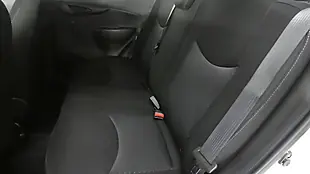 Used 2018 Vauxhall Viva Se Silver - Interior and Exterior details 7