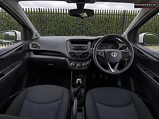 Used 2018 Vauxhall Viva Se White - Interior and Exterior details 11