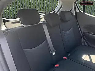 Used 2018 Vauxhall Viva Se White - Interior and Exterior details 14