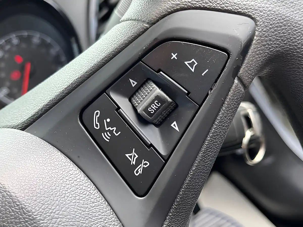 Used 2018 Vauxhall Viva Se White - Interior and Exterior details 17