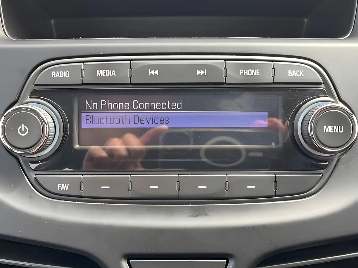 Used 2018 Vauxhall Viva Se White - Interior and Exterior details 18