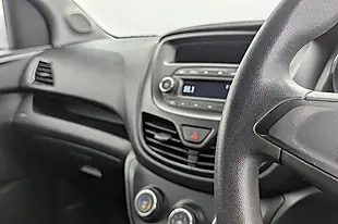 Used 2018 Vauxhall Viva Se White - Interior and Exterior details 10