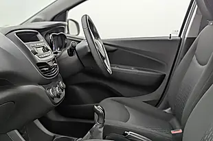 Used 2018 Vauxhall Viva Se White - Interior and Exterior details 12