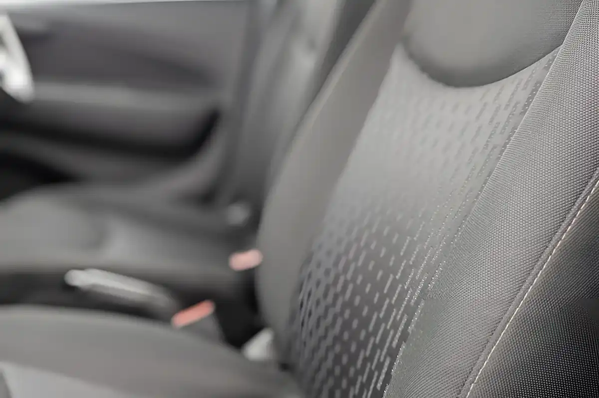 Used 2018 Vauxhall Viva Se White - Interior and Exterior details 13