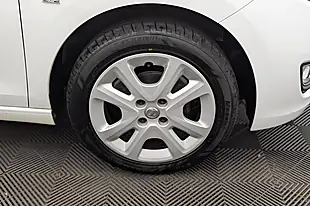Used 2018 Vauxhall Viva Se White - Interior and Exterior details 19