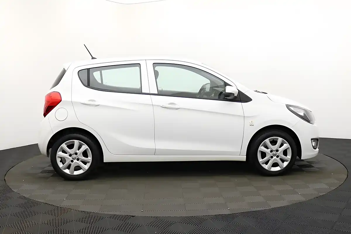 Used 2018 Vauxhall Viva Se White - Interior and Exterior details 2