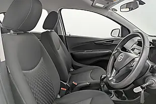Used 2018 Vauxhall Viva Se White - Interior and Exterior details 3