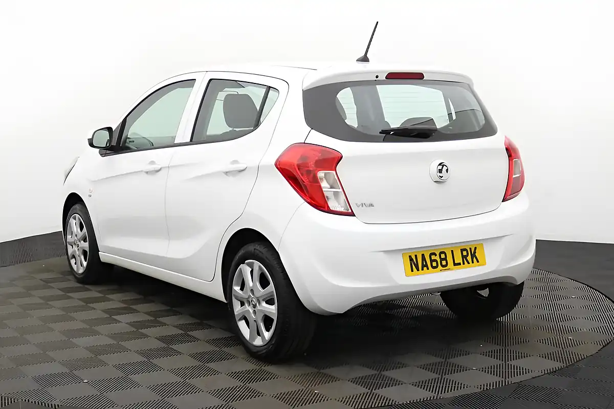 Used 2018 Vauxhall Viva Se White - Interior and Exterior details 6