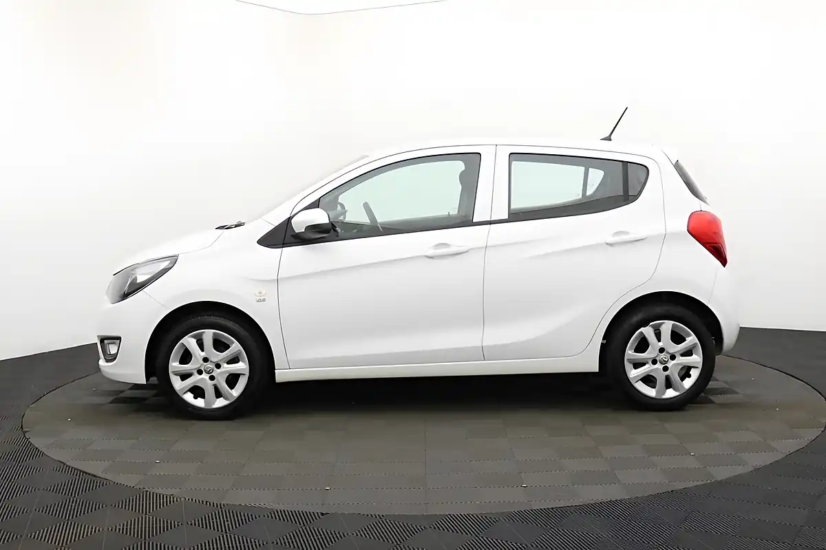 Used 2018 Vauxhall Viva Se White - Interior and Exterior details 7