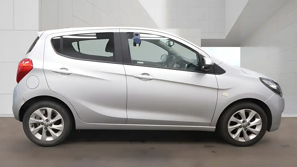 Used 2018 Vauxhall Viva Sl Silver - Interior and Exterior details 5