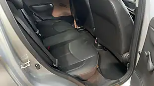 Used 2018 Vauxhall Viva Sl Silver - Interior and Exterior details 9