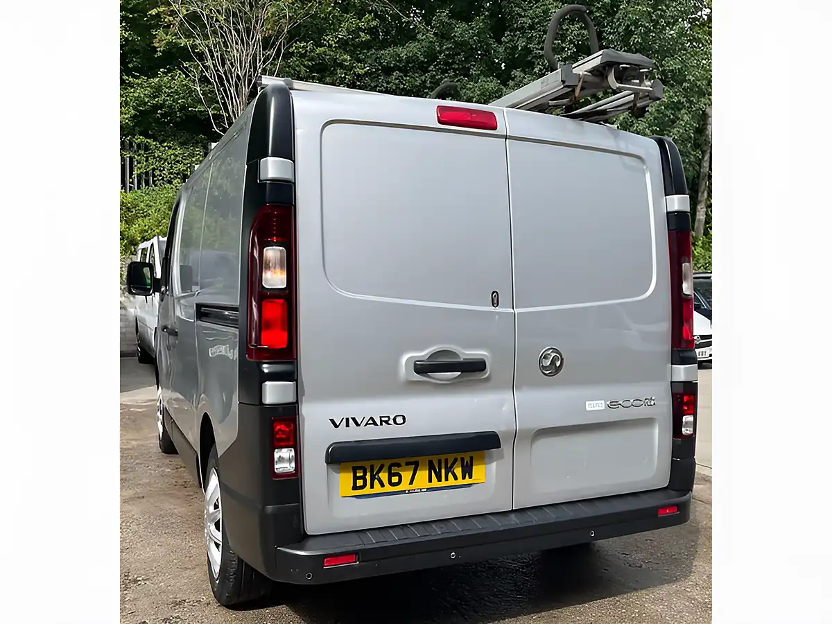 Used 2018 Vauxhall Vivaro 2700 Biturbo Panel Van L1 H1 Silver - Interior and Exterior details 11