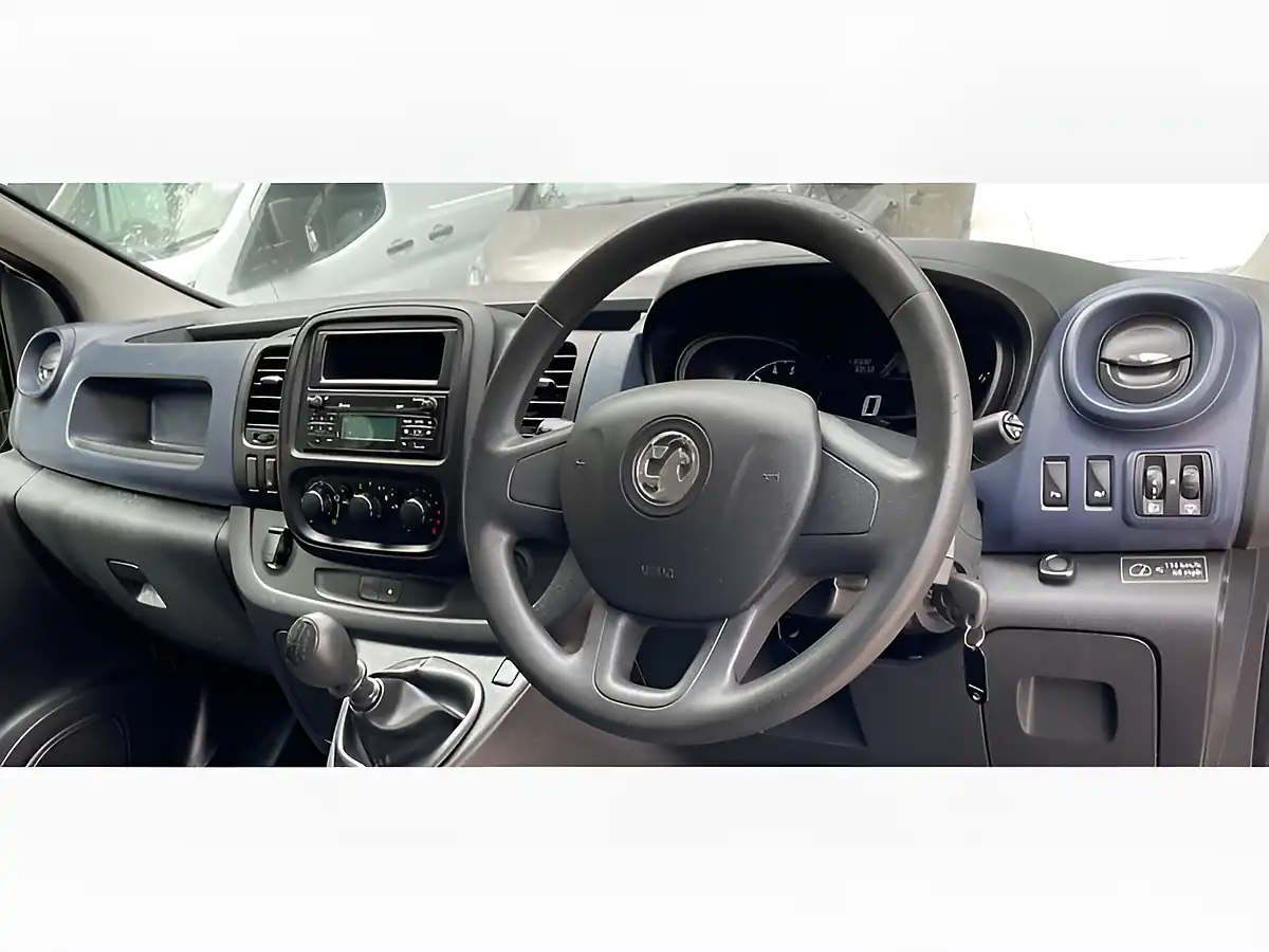 Used 2018 Vauxhall Vivaro 2700 Biturbo Panel Van L1 H1 Silver - Interior and Exterior details 16