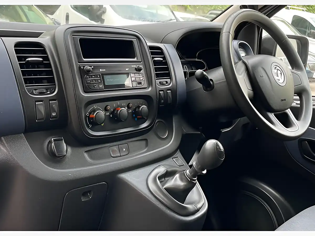 Used 2018 Vauxhall Vivaro 2700 Biturbo Panel Van L1 H1 Silver - Interior and Exterior details 20