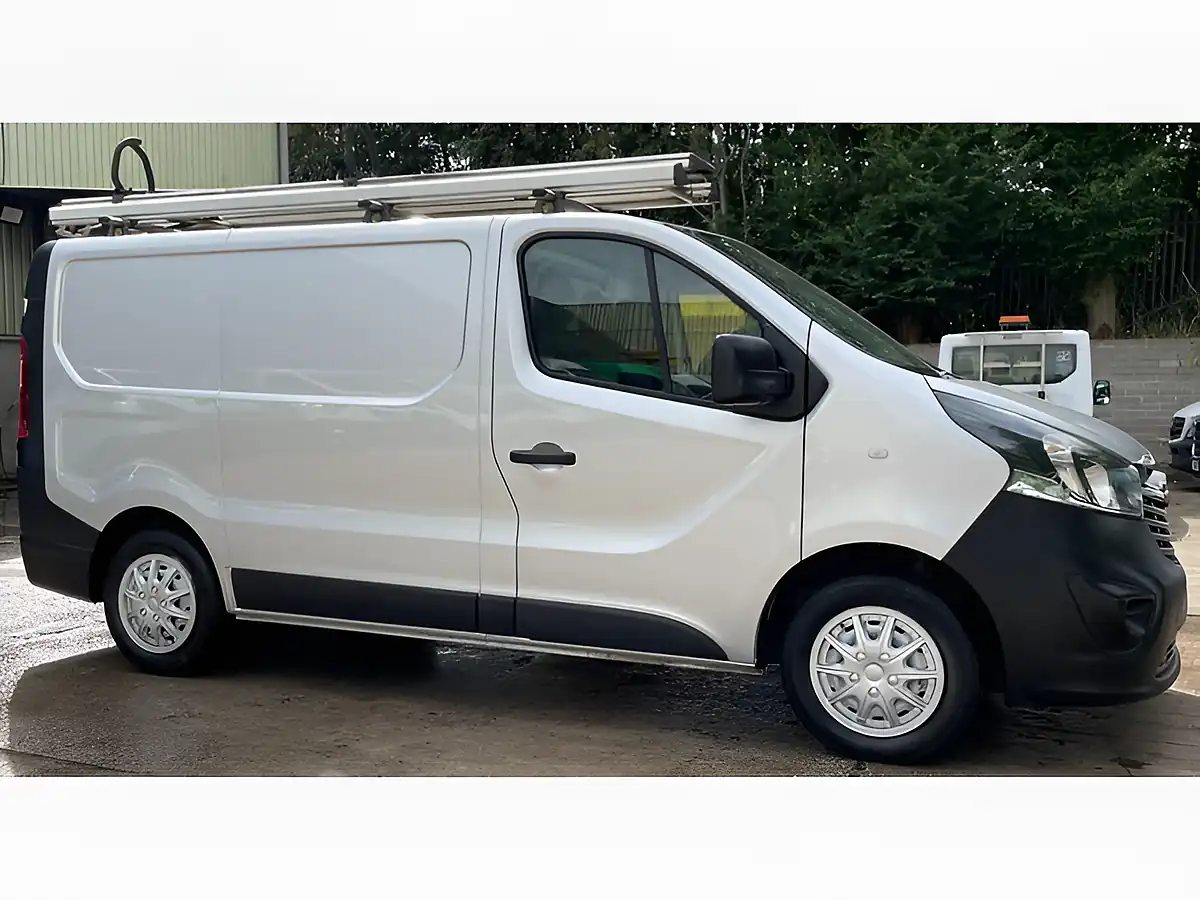 Used 2018 Vauxhall Vivaro 2700 Biturbo Panel Van L1 H1 Silver - Interior and Exterior details 5