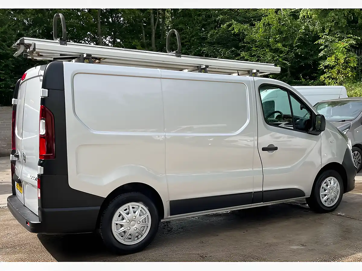 Used 2018 Vauxhall Vivaro 2700 Biturbo Panel Van L1 H1 Silver - Interior and Exterior details 7